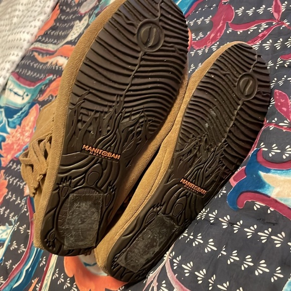 NEW groovy boho comfy Manitobah suede moccasin booties 8 🌞 - Picture 4 of 4
